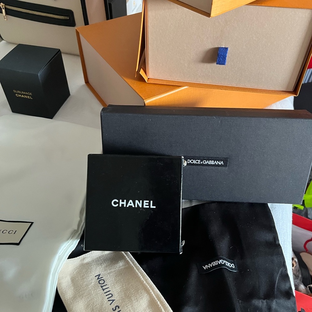 Boxes and dust bags
